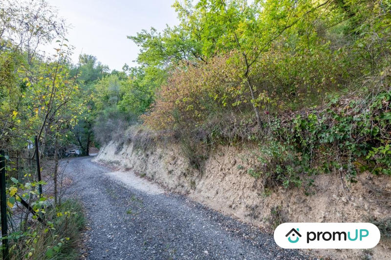 Terrain de loisirs - 2 800 m²