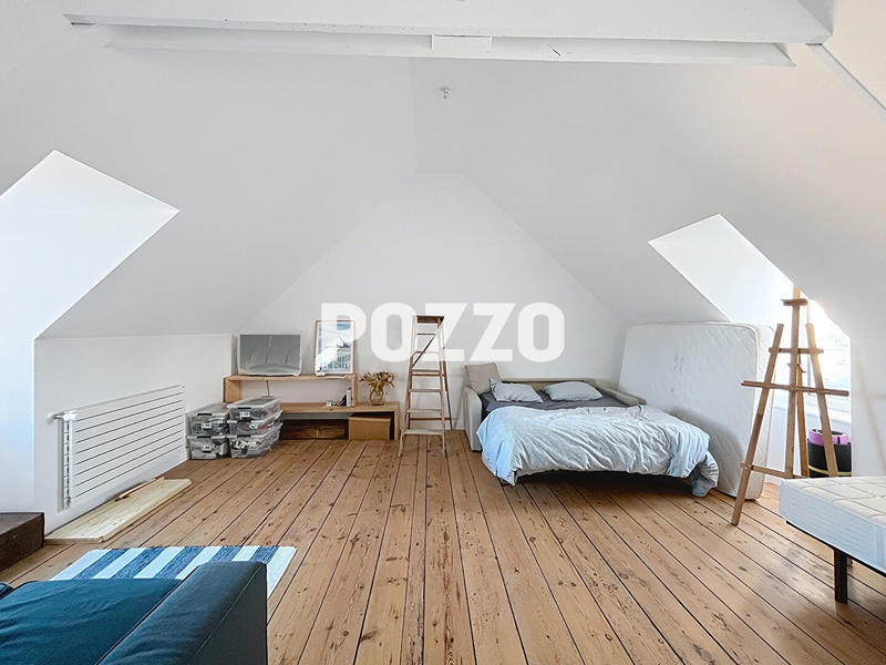 Maison - 223 m² - 8 pièces