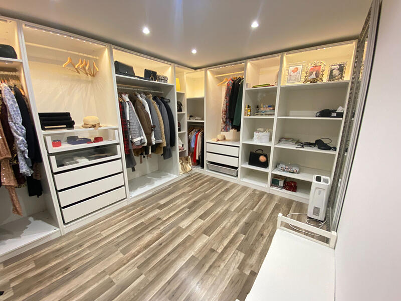 Maison - 181 m² - 5 pièces