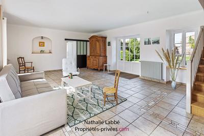 Maison - 210 m² - 9 pièces