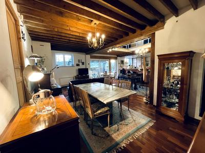 Maison - 276 m² - 10 pièces