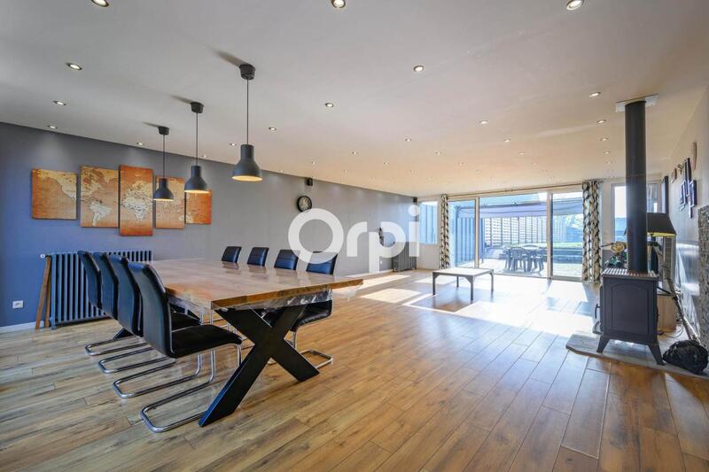 Maison - 200 m² - 6 pièces