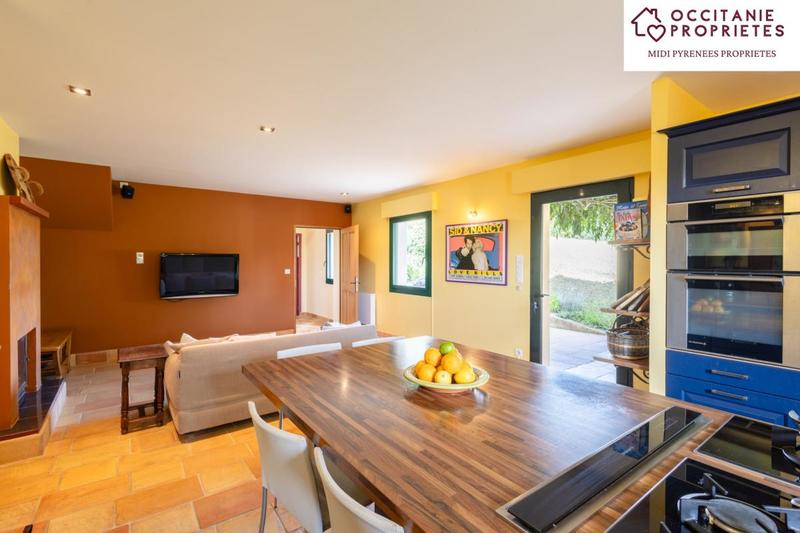 Demeure - 304 m² - 10 pièces