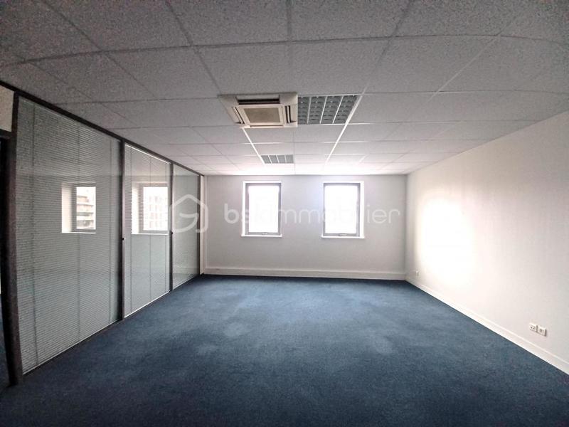 Bureau - 106 m² - 3 pièces