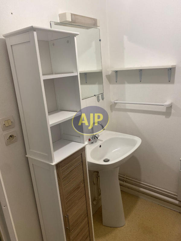 Appartement - 18 m² - 1 pièce