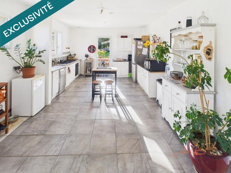 Maison - 138 m² - 6 pièces