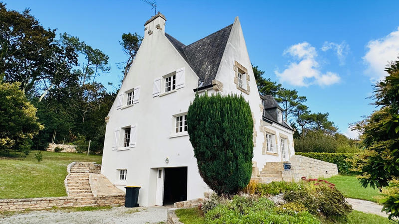 Maison - 169 m² - 9 pièces