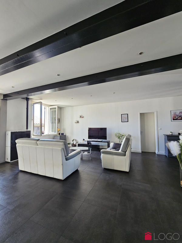 Maison traditionnelle - 169 m² - 6 pièces