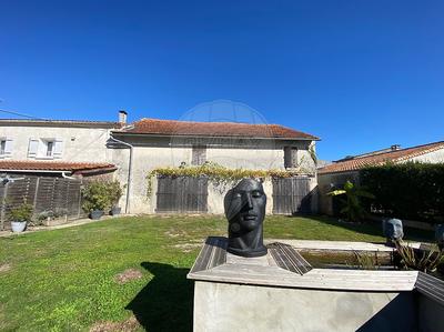 Maison - 205 m² - 7 pièces