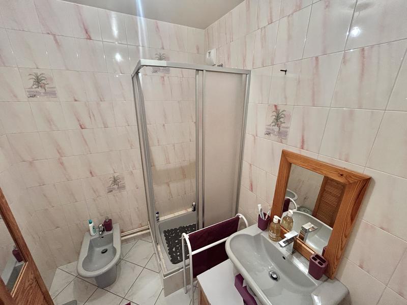 Appartement - 99 m² - 5 pièces