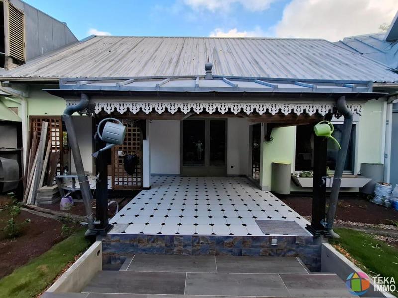 Maison de ville - 201 m² - 9 pièces