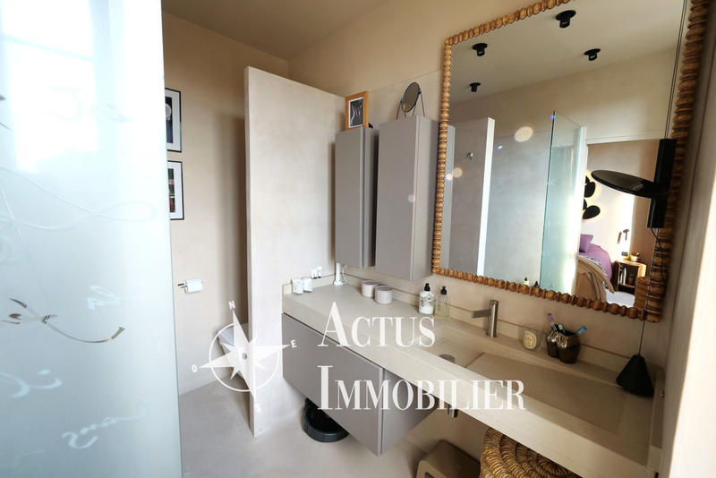 Maison - 182 m² - 7 pièces