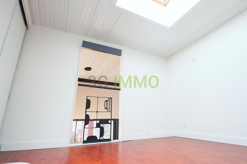 Appartement - 92 m² - 4 pièces