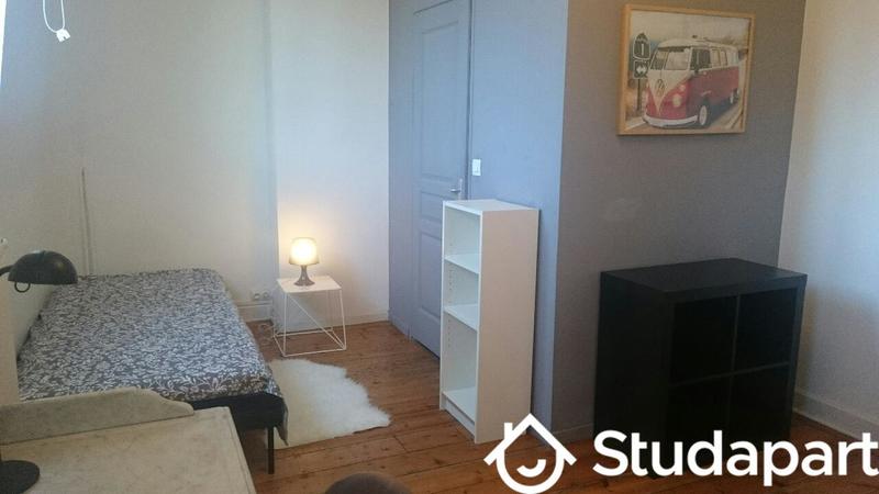 Chambre - 13 m² - 1 pièce