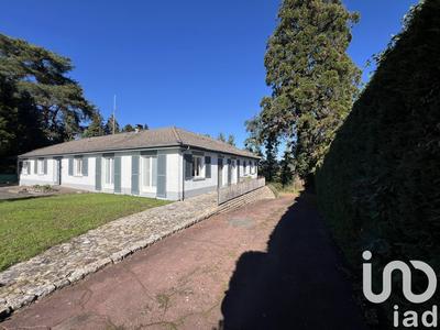 Maison - 361 m² - 12 pièces