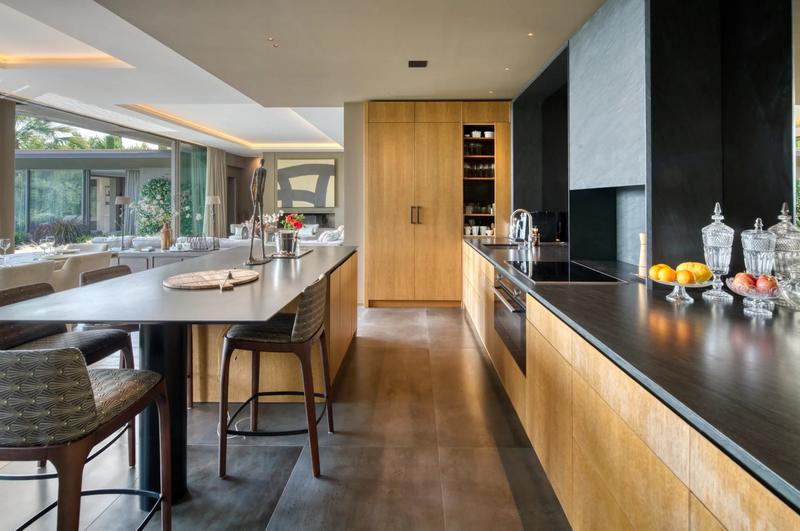 Villa - 335 m² - 7 pièces