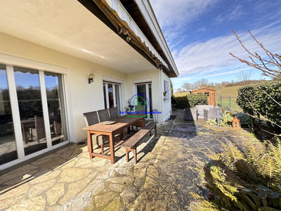 Maison traditionnelle - 132 m² - 5 pièces