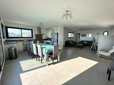 Maison - 179 m² - 7 pièces