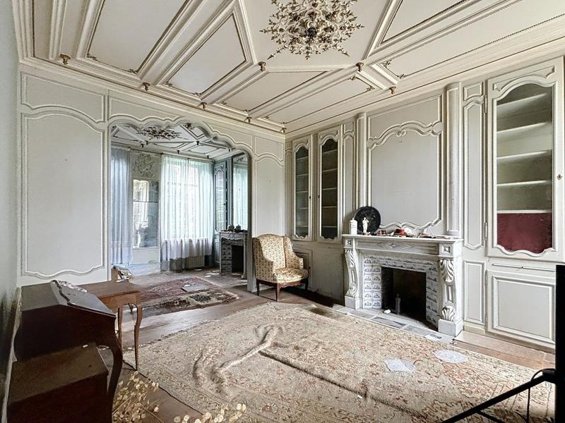 Maison - 219 m² - 8 pièces