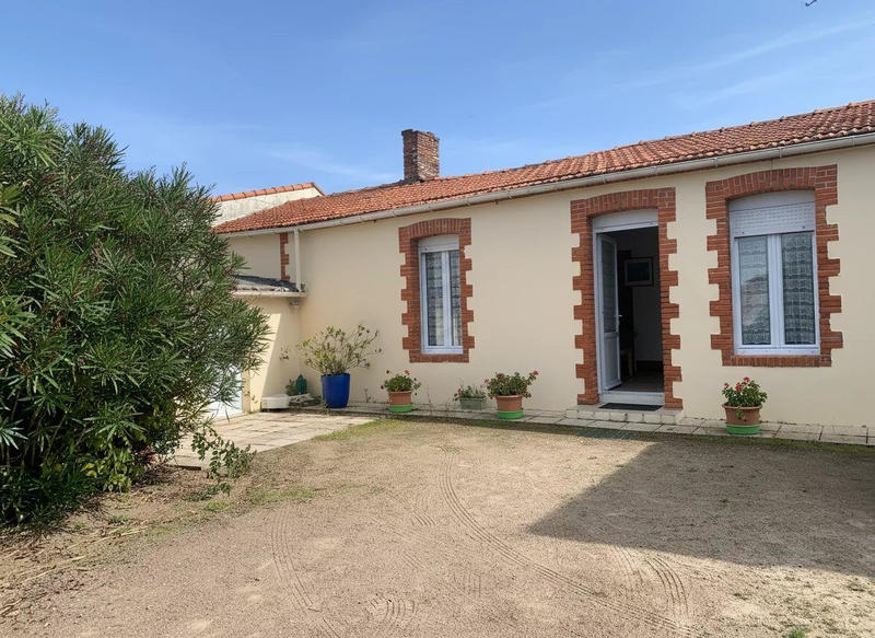 Maison - 64 m² - 4 pièces