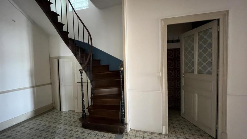 Maison - 186 m² - 7 pièces