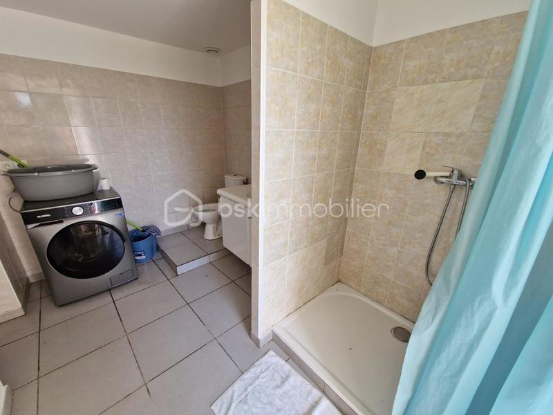 Maison - 214 m² - 8 pièces