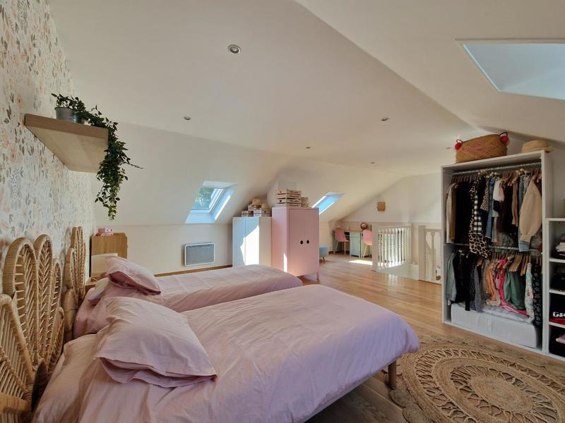 Pavillon - 188 m² - 7 pièces