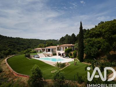 Maison - 370 m² - 7 pièces