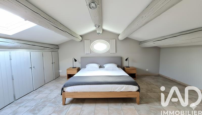 Maison - 218 m² - 7 pièces