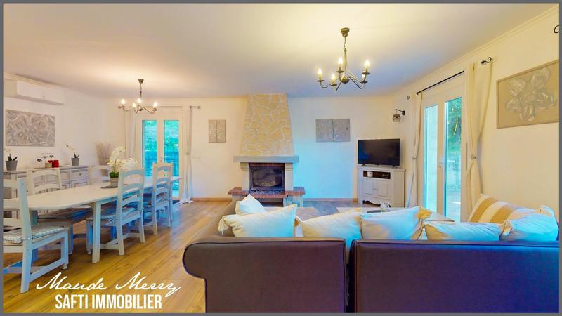 Villa - 160 m² - 8 pièces