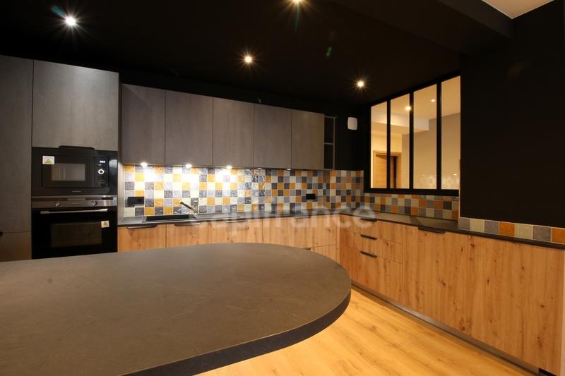 Appartement - 140 m² - 5 pièces