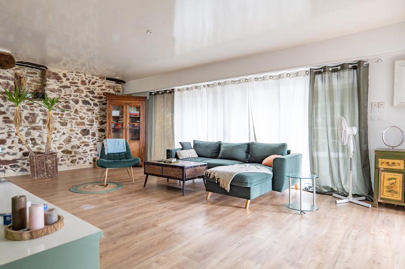 Maison - 281 m² - 8 pièces