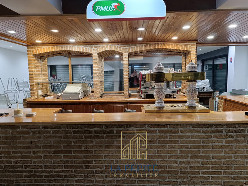 Local commercial - 192 m² - 2 pièces