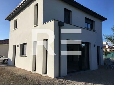 Villa - 80 m² - 4 pièces