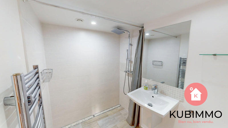 Maison - 197 m² - 8 pièces