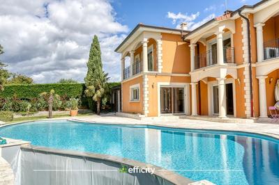 Maison d'architecte - 300 m² - 10 pièces