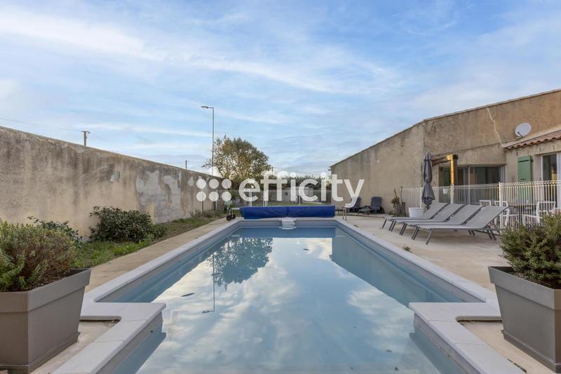 Villa - 284 m² - 7 pièces
