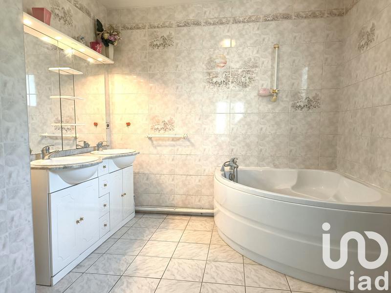 Maison - 190 m² - 7 pièces