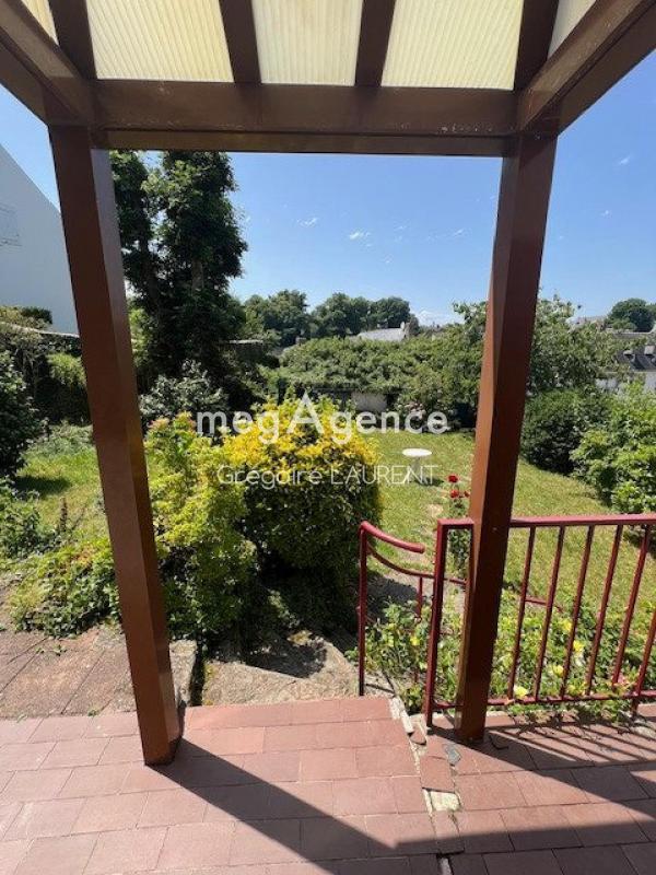 Maison traditionnelle - 100 m² - 5 pièces