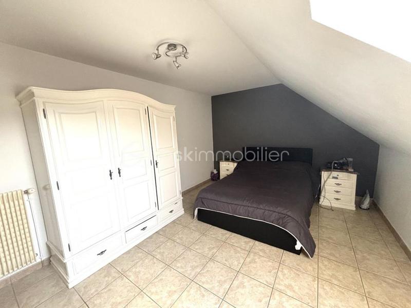 Maison traditionnelle - 170 m² - 8 pièces