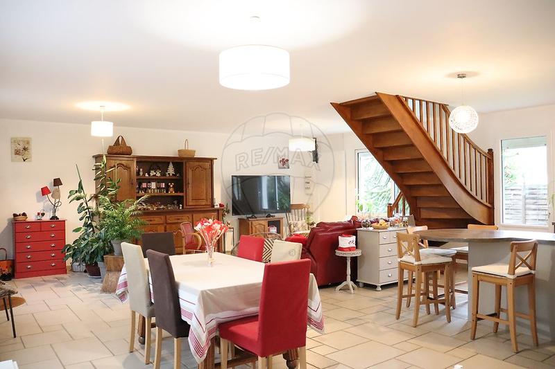 Maison - 144 m² - 6 pièces