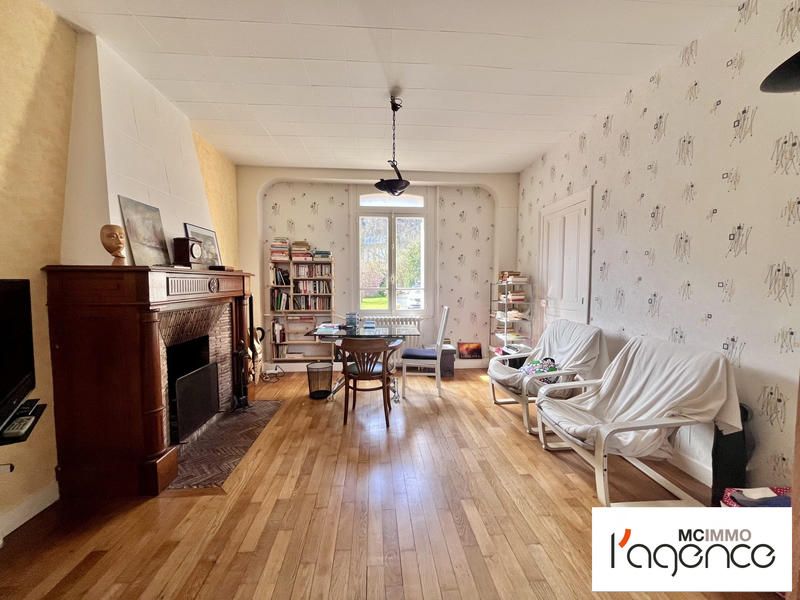 Maison - 167 m² - 8 pièces