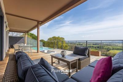 Appartement - 100 m² - 4 pièces