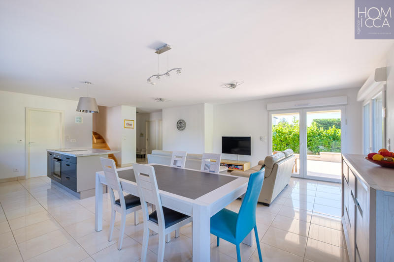 Maison - 140 m² - 5 pièces