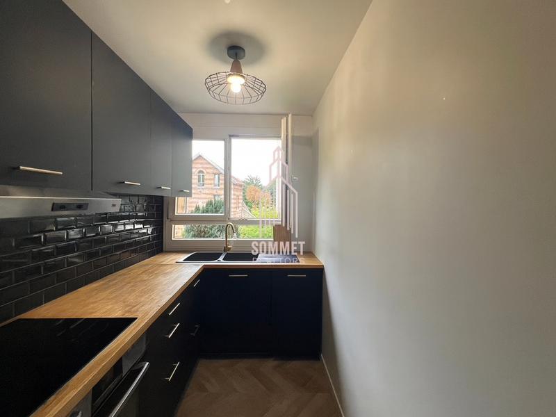 Appartement - 99 m² - 4 pièces