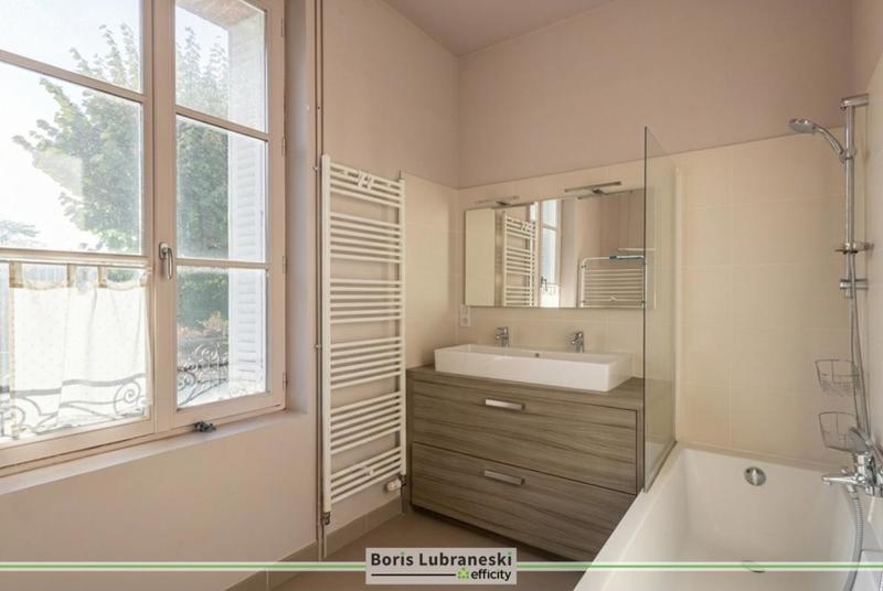 Maison - 206 m² - 7 pièces