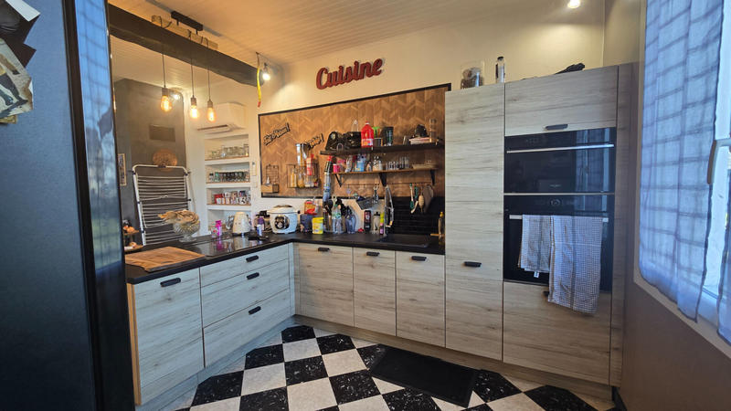 Maison - 140 m² - 5 pièces