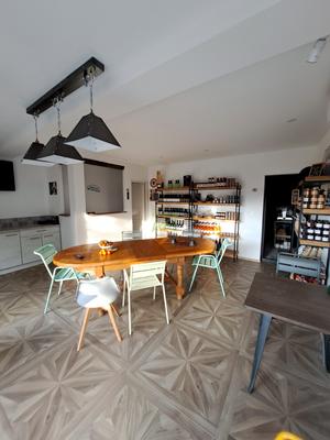 Maison traditionnelle - 266 m² - 11 pièces