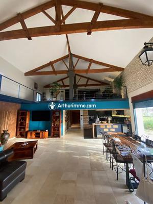 Maison - 167 m² - 4 pièces