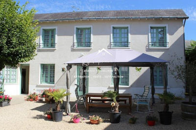 Maison ancienne - 560 m² - 30 pièces